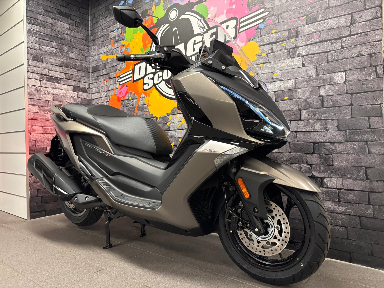 Kymco Downtown GT 350 motorscooter, Scooter, Kymco, Nieuw, Purmerend