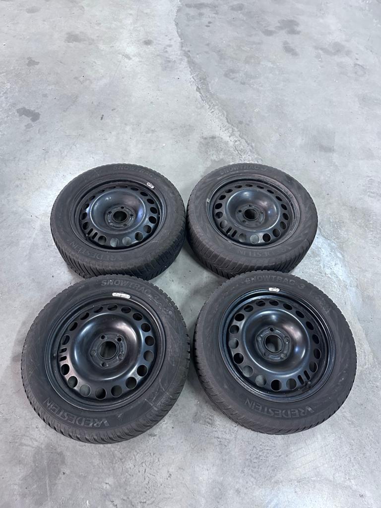 Nette set stalen velgen 16 inch met Vredestein winterbanden, Ophalen, Gebruikt, 16 inch, Banden en Velgen