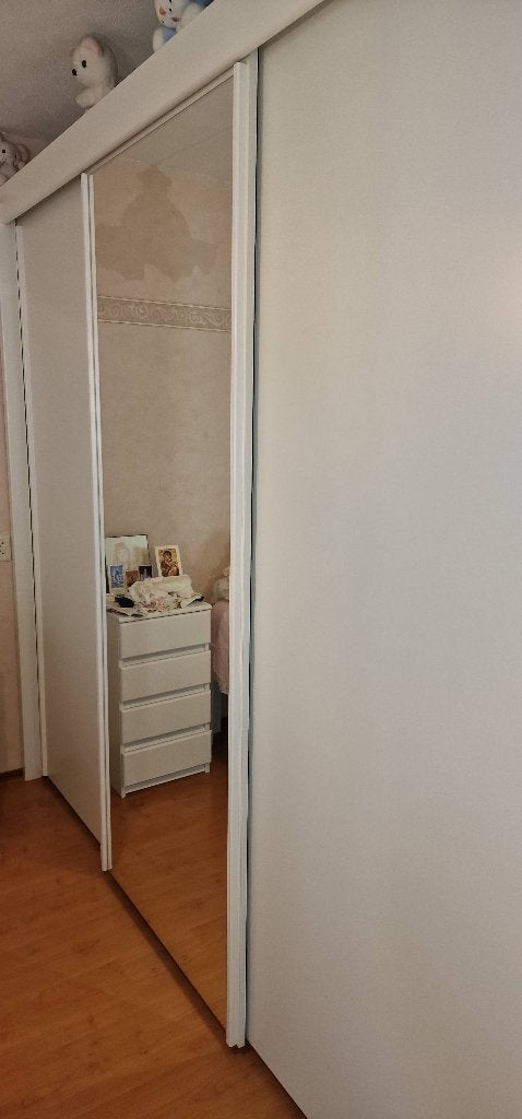 Mooie witte kleding kasten met elk 3 schuifdeuren, Ophalen, Met deur(en), 200 cm of meer, Zo goed als nieuw