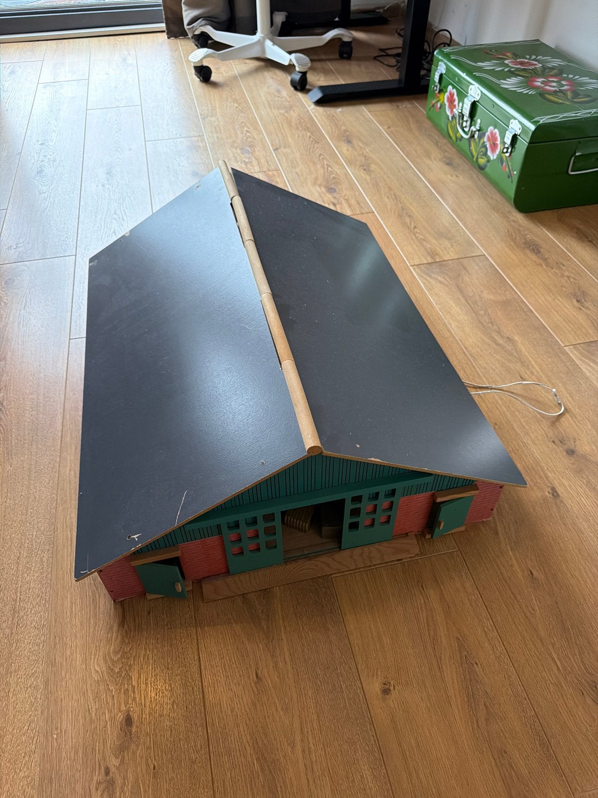 Kids Globe Schuren: Melkstal XL verlichting & Kapschuur siku, Ophalen of Verzenden, Gebruikt, Overige merken