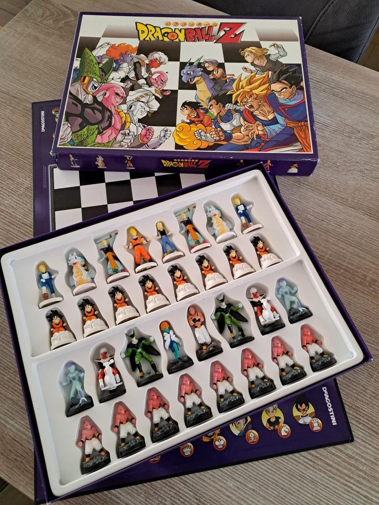 Dragon ball z schaakspel, Hobby en Vrije tijd, Gezelschapsspellen | Bordspellen, Een of twee spelers, Ophalen of Verzenden, Zo goed als nieuw