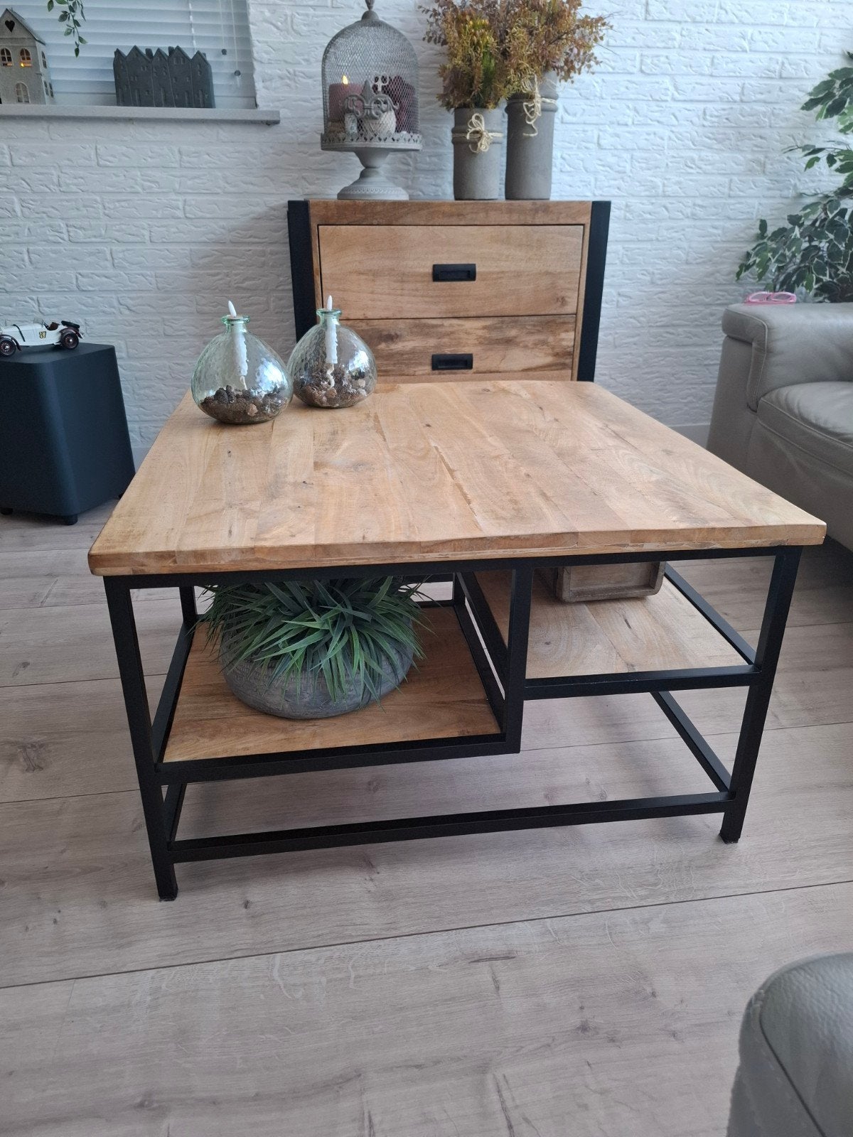 Vierkante Mangohouten salontafel, Huis en Inrichting, Tafels | Salontafels, Ophalen, 50 tot 100 cm, Vierkant, 50 tot 100 cm