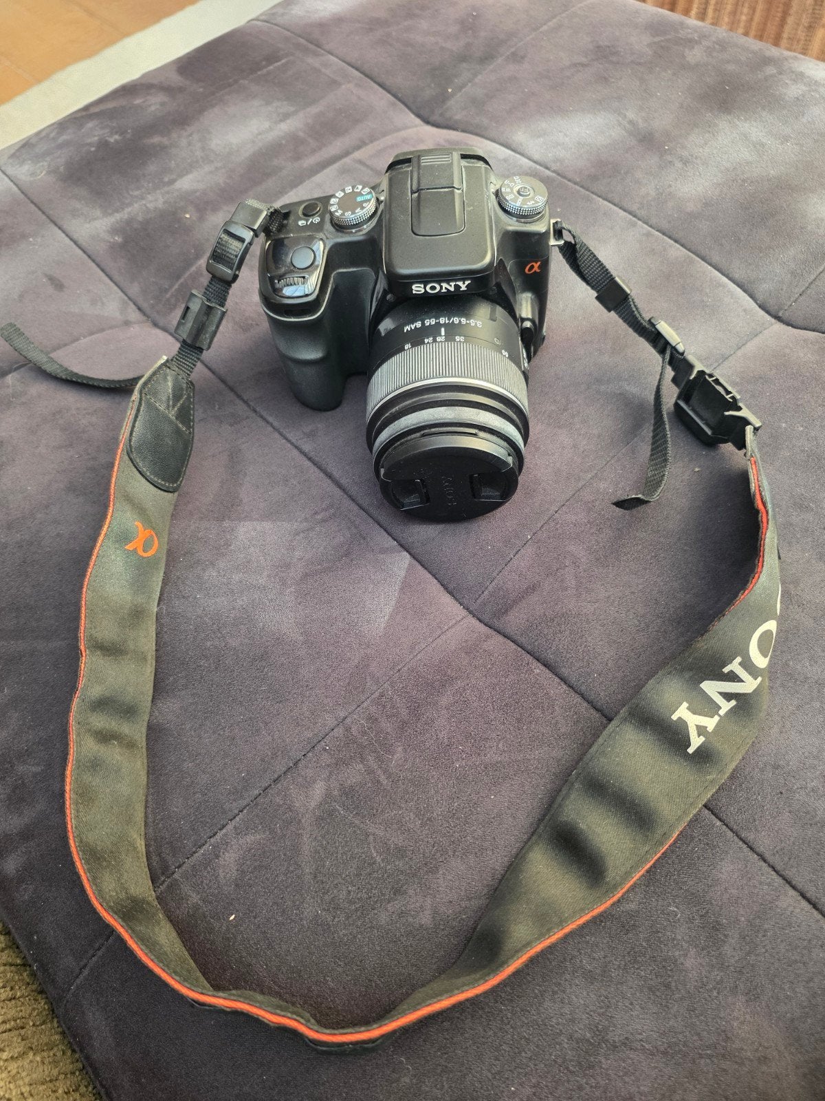 Sony Alpha 100 spiegelreflexcamera 50mm f/1.4 lens en extens, Ophalen of Verzenden, Gebruikt, Sony, Geen optische zoom