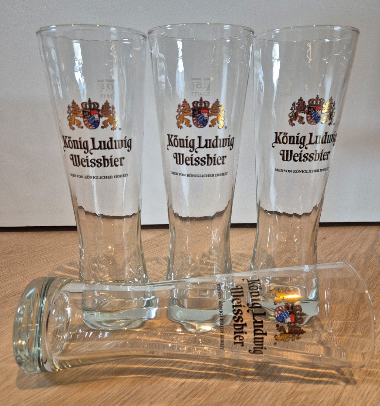 Set van 4 König Ludwig Weissbier, weizenglas 0,5 liter., Ophalen of Verzenden, Zo goed als nieuw, Bierglas