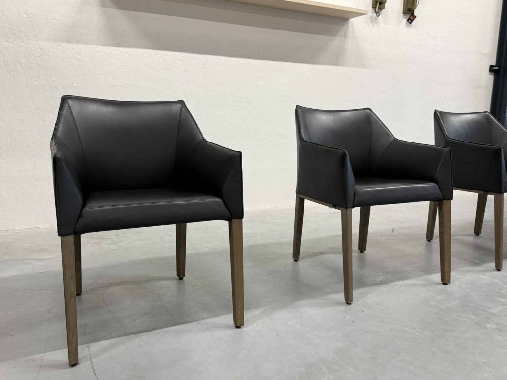 4 Leolux Pyrite eetkamerstoelen zwart leer design stoel hout, Leolux, Info@leolux.nl, Zwart, Ophalen of Verzenden