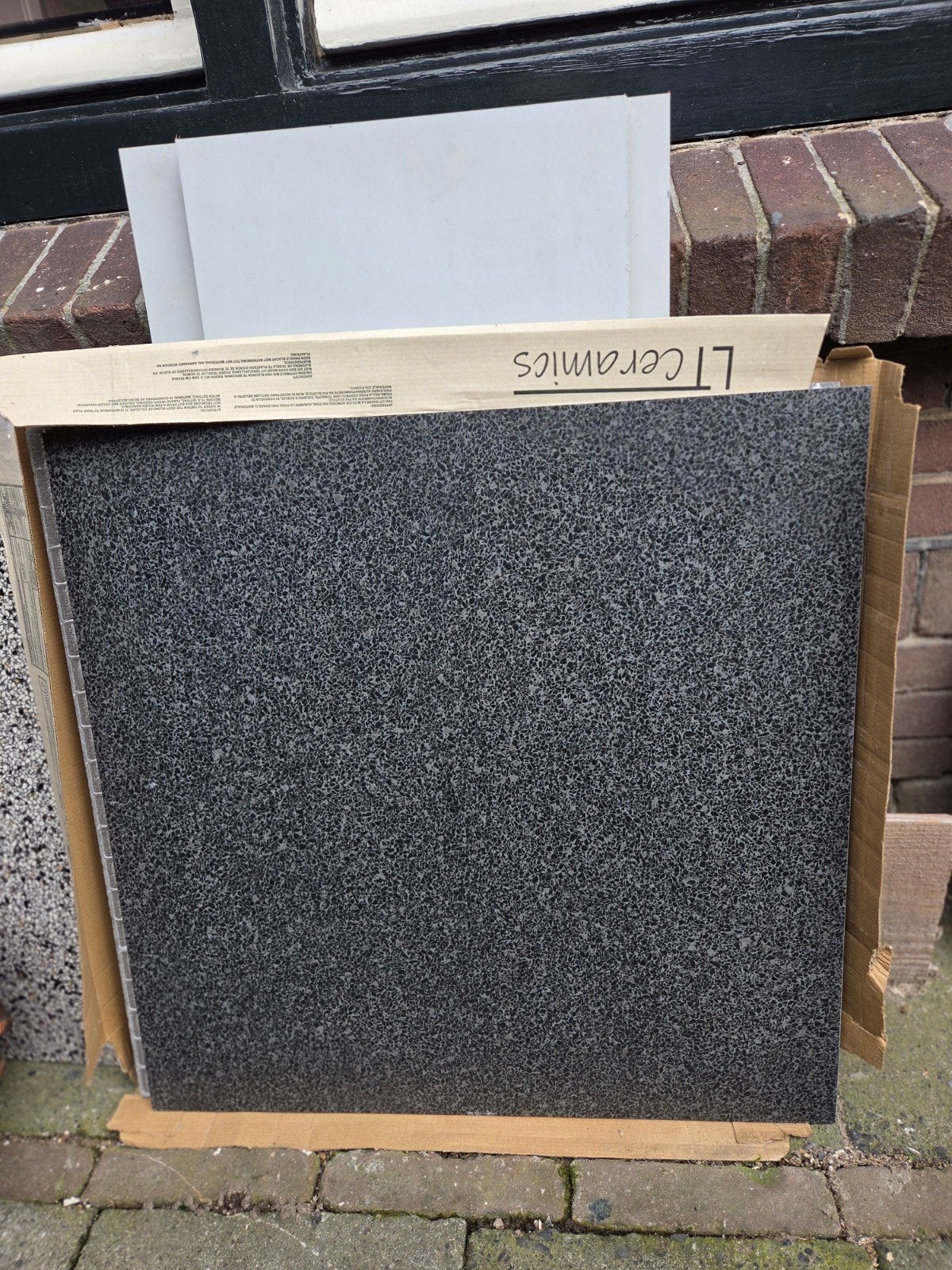 Keramische terrazzo tegels antraciet en klassiek, Doe-het-zelf en Verbouw, Tegels, Ophalen, 60 cm of meer, Zo goed als nieuw, Minder dan 5 m²