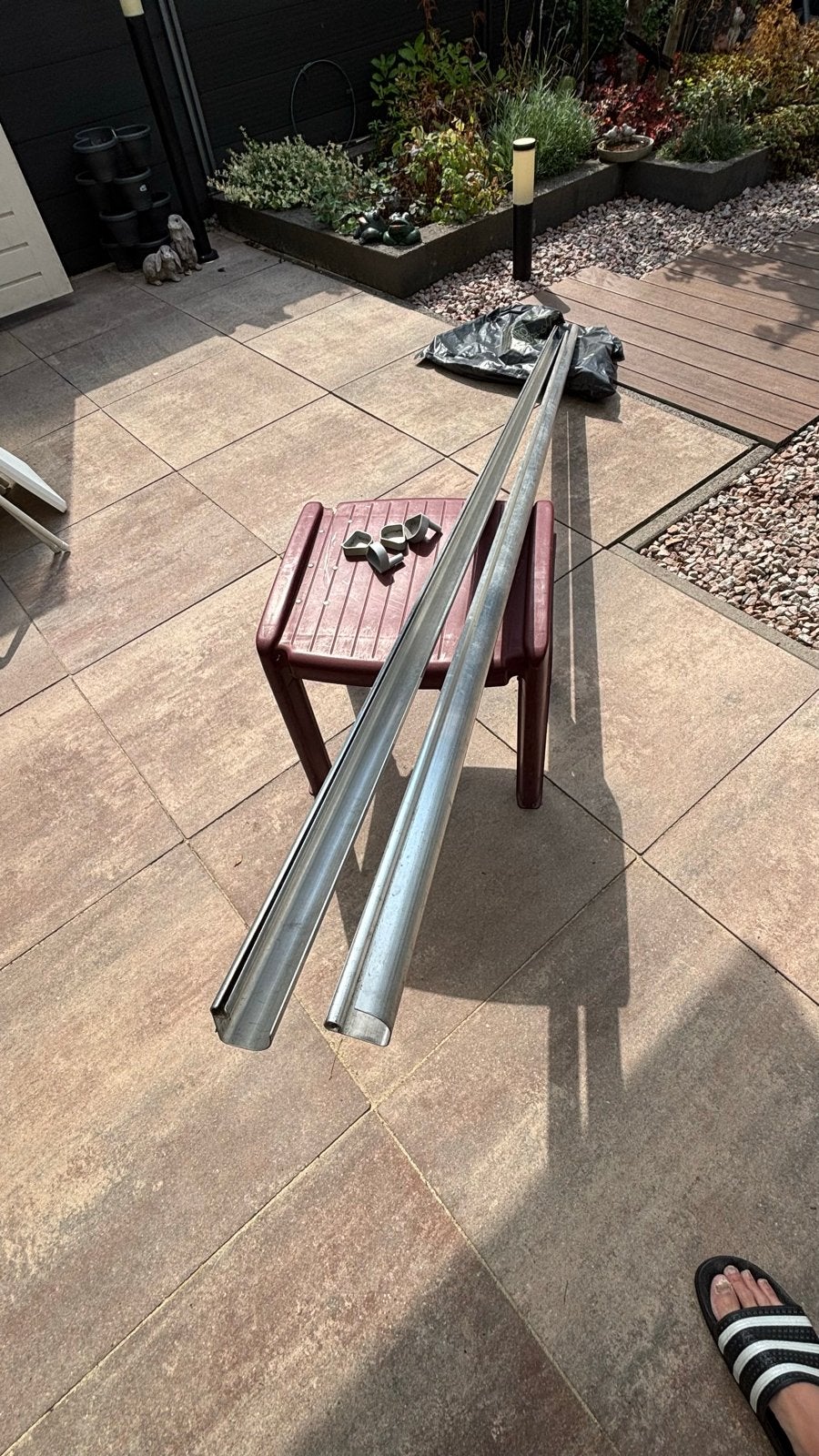 Twee aluminium dakgoten/ tentgoten met toebehoren, 260 cm, Ophalen, Gebruikt
