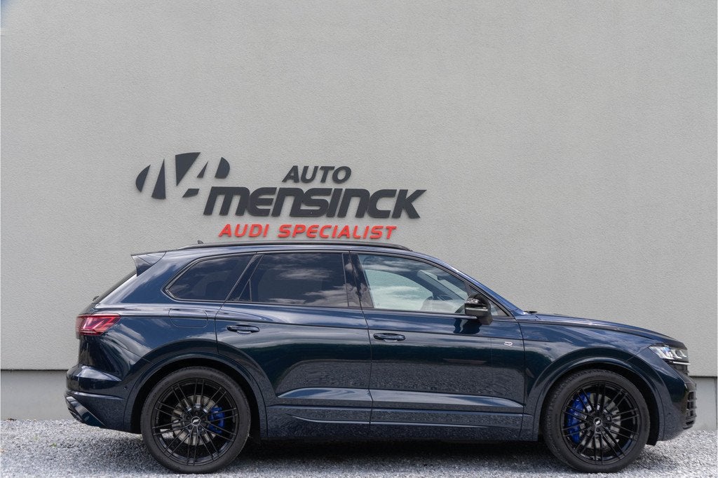 Volkswagen Touareg 3.0 TSI eHybrid 4MOTION R / Puglia/ Stand, Auto's, Automaat, Gebruikt, 2995 cc, 462 pk