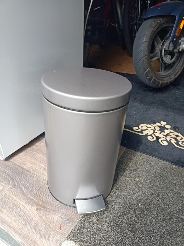 Brabantia prullenbak 10 12 liter, Minder dan 10 liter, Ophalen