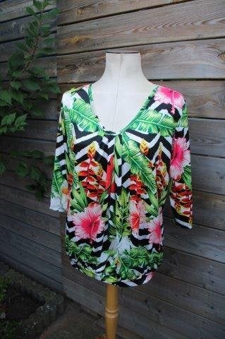 Blouson zwart/ groen/ roze Iz Naiz mt 2 (M) Vaste prijs OPR, Maat 38/40 (M), Meerkleurig, Iz Naiz, Ophalen of Verzenden