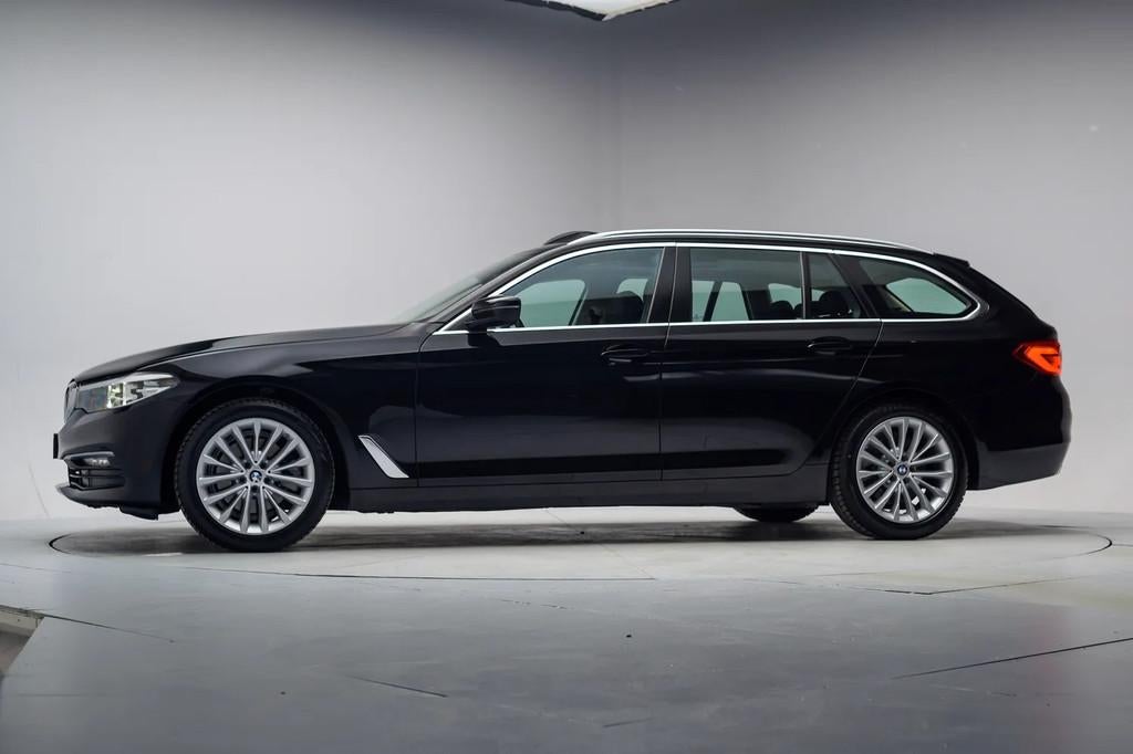 BMW 5 Serie 520i Executive Aut. [ Panoramadak Navi Trekhaak, Automaat, 1998 cc, 4 cilinders, 2000 kg