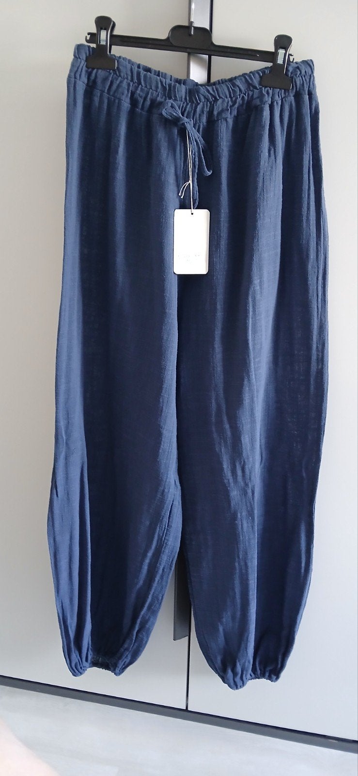 Nieuwe blauwe balloon broek een maat
Met elastiek


Nieu, Kleding | Dames, Maat 38/40 (M), Blauw, Nieuw, Ophalen of Verzenden