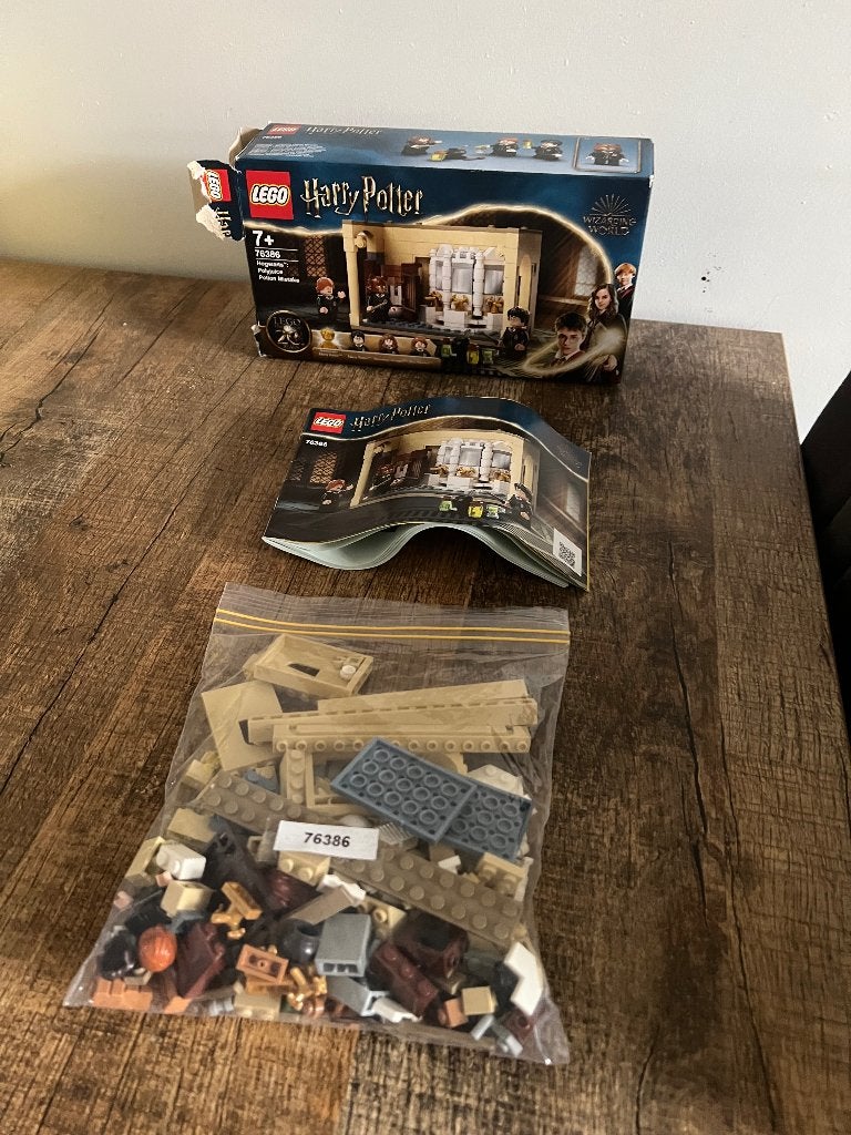LEGO 76386 Hogwarts Polyjuice Potion Mistake, Lego, Harry Potter, Ophalen of Verzenden, Zo goed als nieuw