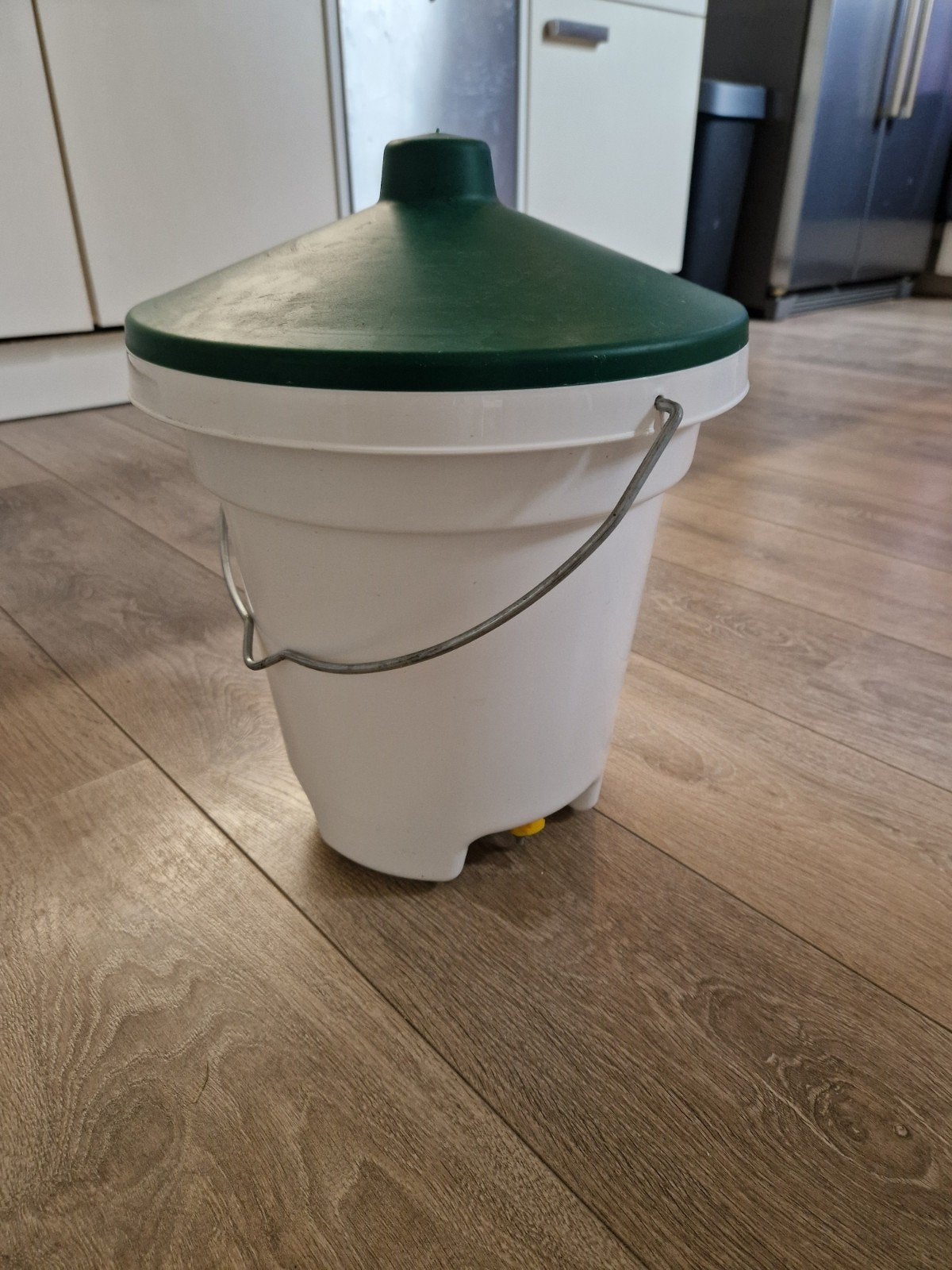 Drinkemmer kippen, Ophalen, Gebruikt, Drinken en Voederen