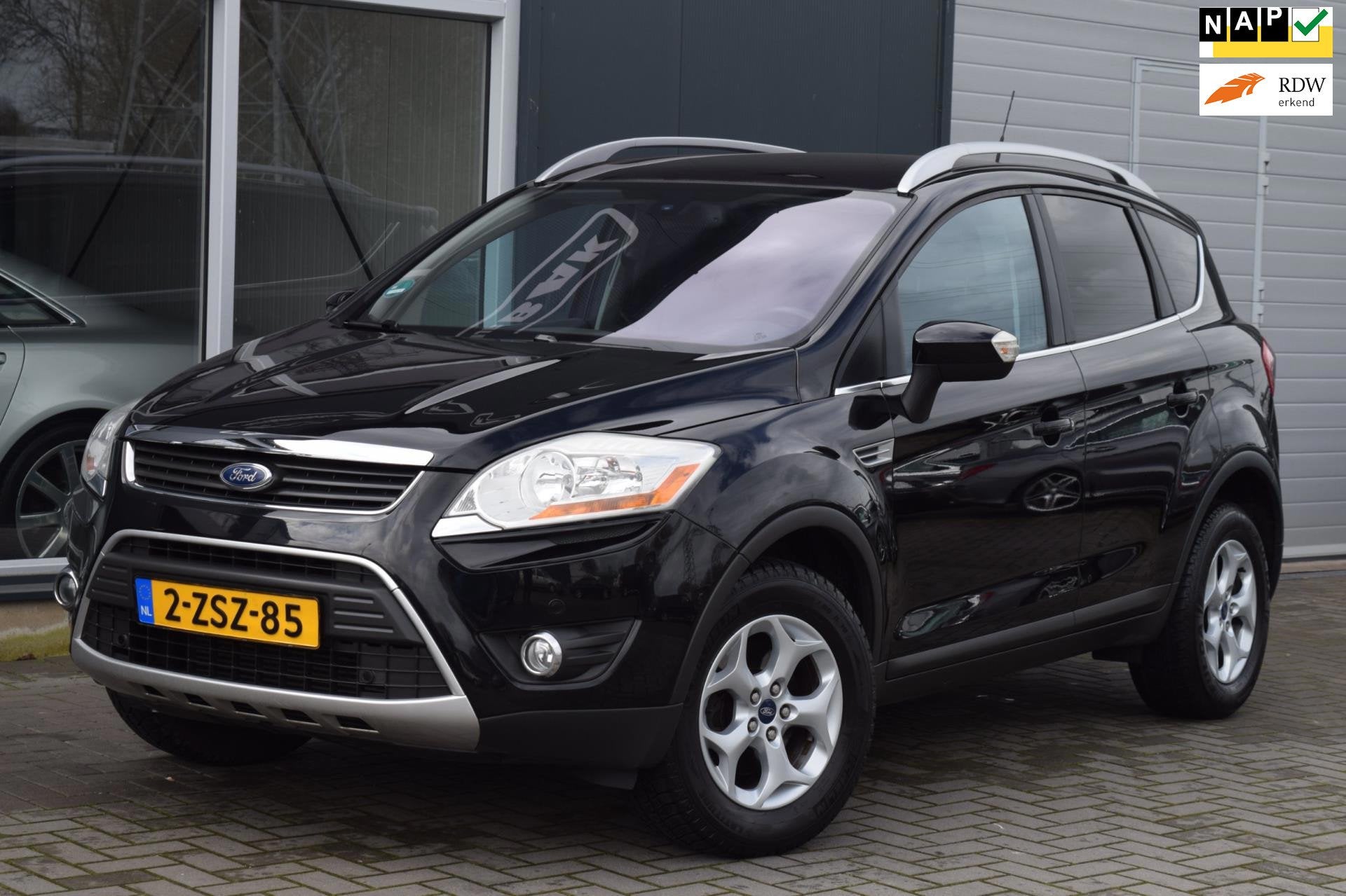 Ford Kuga 2.5 20V Titanium | LPG G3 | Clima | Cruise | Navi, Auto's, Ford, 1557 kg, Gebruikt, Zwart, 2510 cc