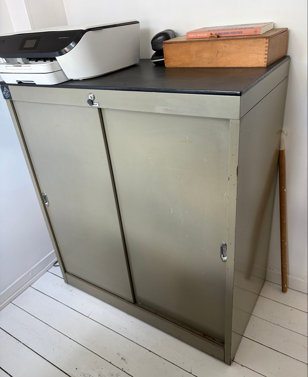 Metalen kast met schuifdeuren van Van Dijk Amsterdam, Ophalen, Gebruikt