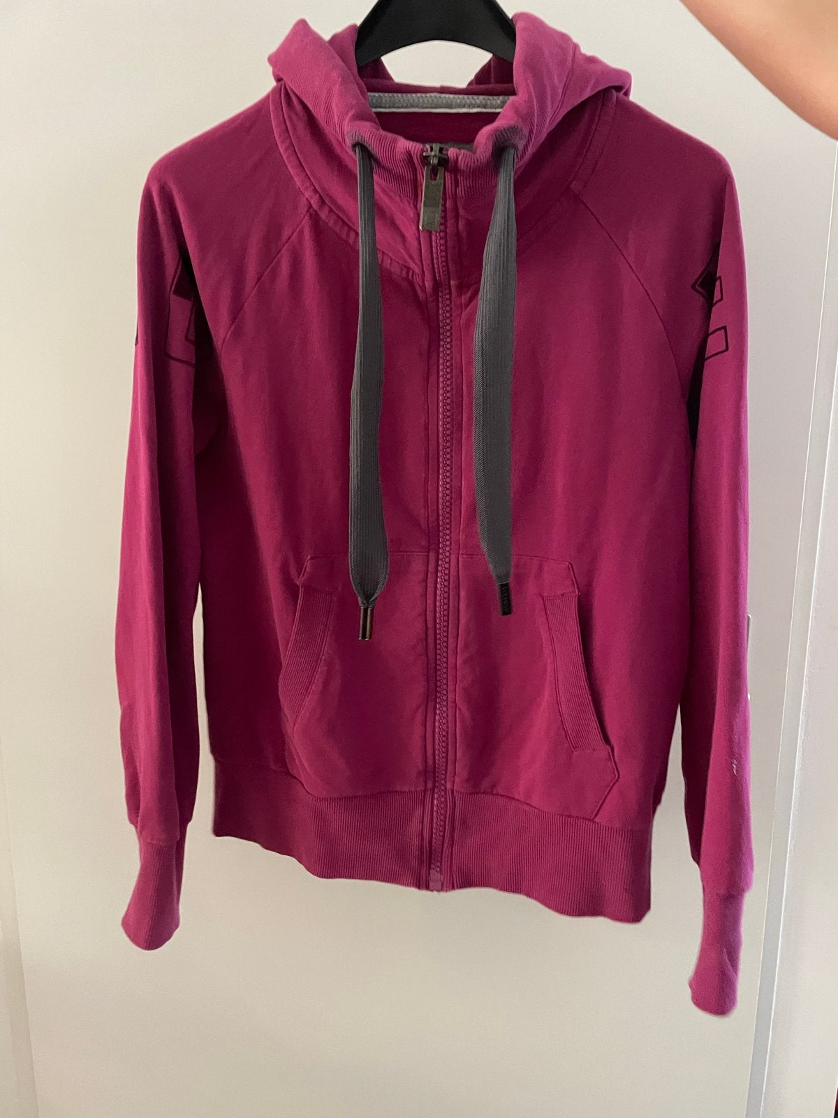 Elbsand hoodie fuchsia met rits, Kleding | Dames, Ophalen of Verzenden, Gedragen, Maat 42/44 (L), Roze