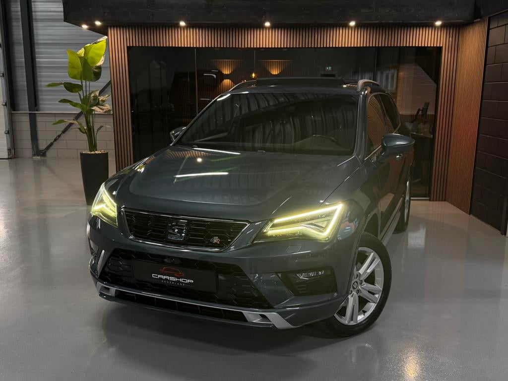 Seat Ateca 1.5 TSI FR Business PANO/SFEER/360CAMERA/NAVI/FUL, Auto's, Automaat, Zwart, 4 cilinders, 150 pk