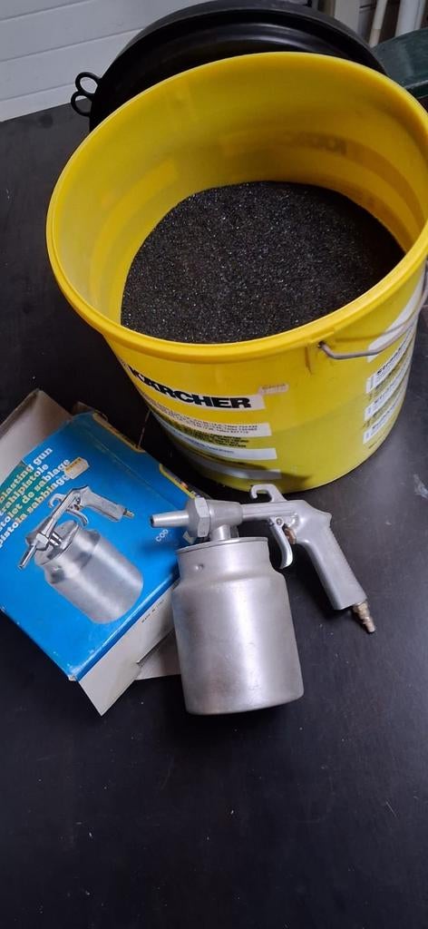 Zandstraal apparaat voor op de compressor, Minder dan 25 liter, Ophalen, Zo goed als nieuw, Minder dan 200 liter/min
