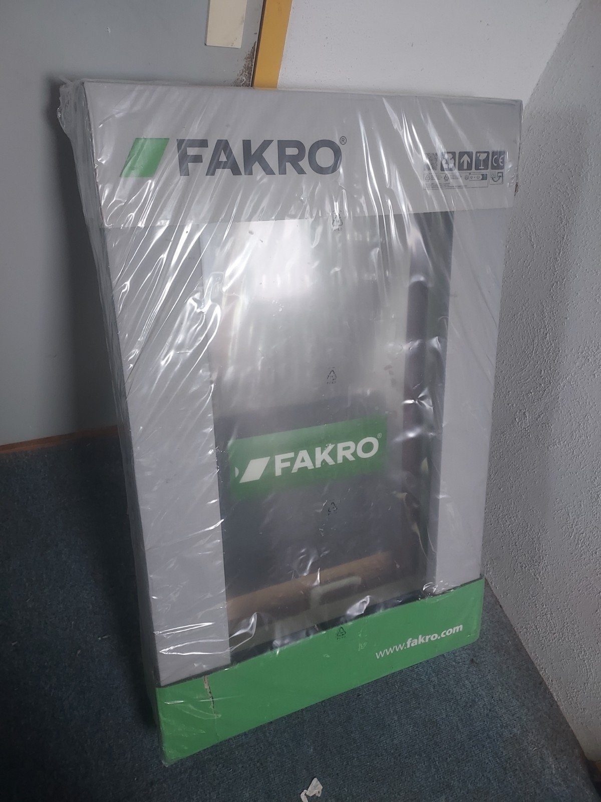 Fakro PTP V-U3 Tuimelraam kunststof V35 66x98, Ophalen, Nieuw, Minder dan 80 cm, Dakraam