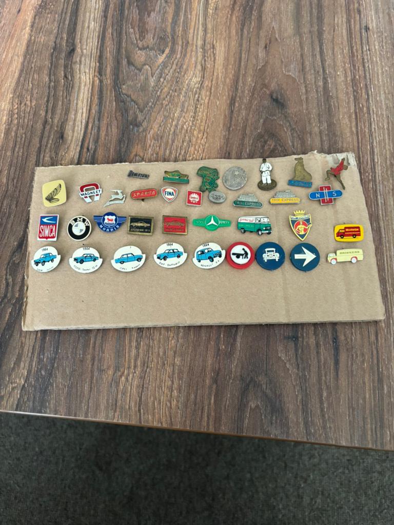 Te koop  speldjes (bromfiets motor en auto)DKW BMW HONDA, Ophalen of Verzenden, Gebruikt, Merk