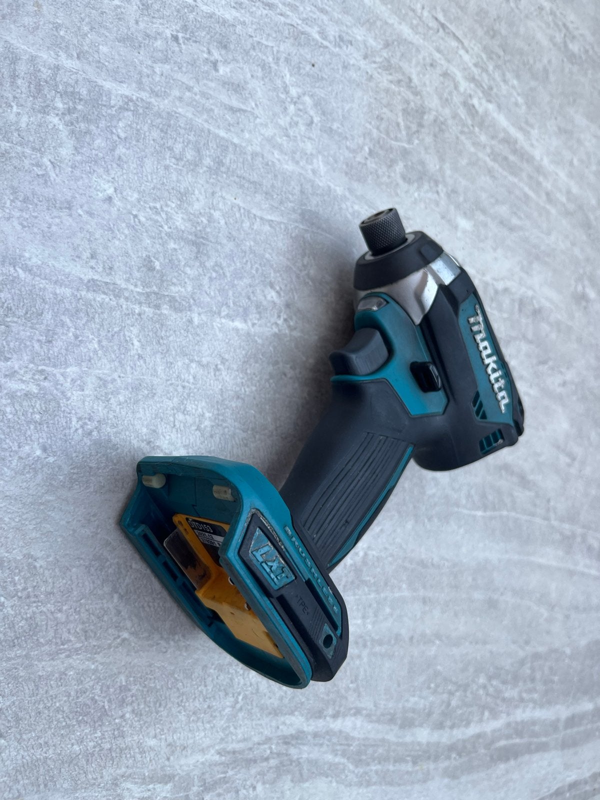 Makita DTD172 slagschroevendraaier, Ophalen, 600 watt of meer, Variabele snelheid, Zo goed als nieuw