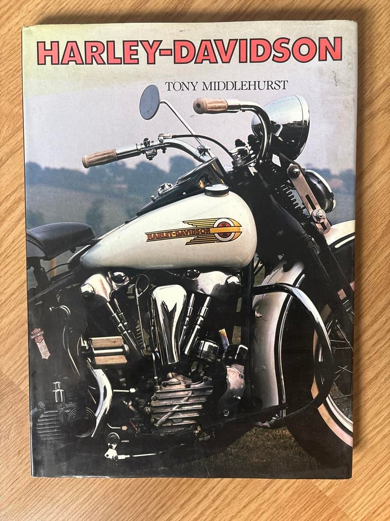 Harley-Davidson Boek door Tony Middlehurst, Ophalen, Gelezen, Algemeen