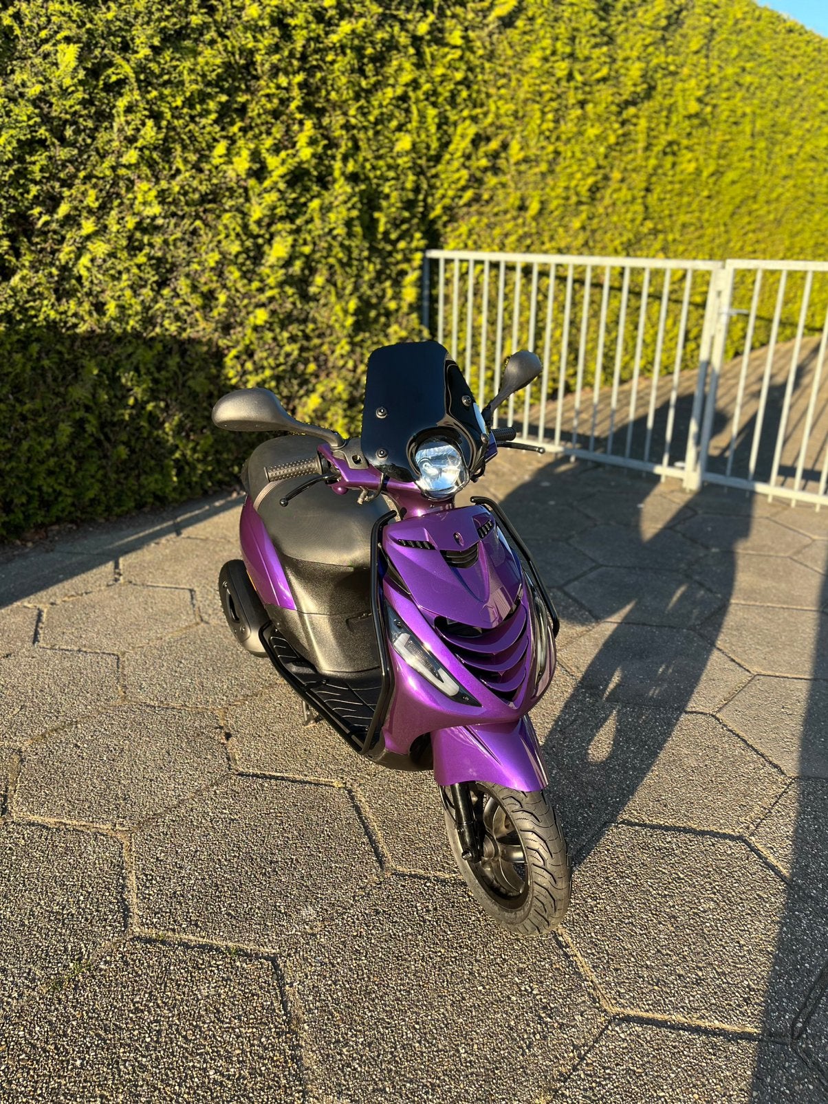 Piaggio zip 4t3v iget GARANTIE+nieuwstaat, Fietsen en Brommers, Scooters | Piaggio, Ophalen of Verzenden, Zo goed als nieuw, Benzine