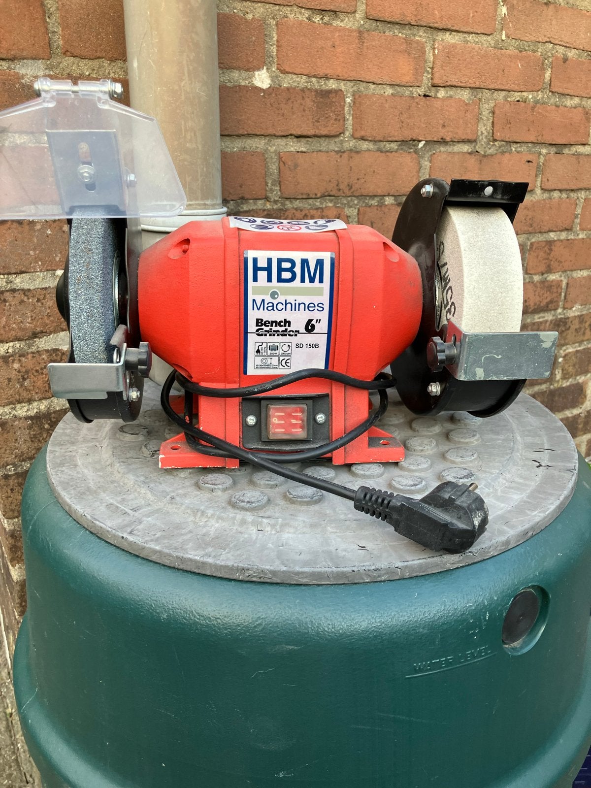 HBM Bench Grinder 6" - Werkbankslijpmachine, Ophalen of Verzenden, Gebruikt, Minder dan 700 watt, Werkbankslijpmachine