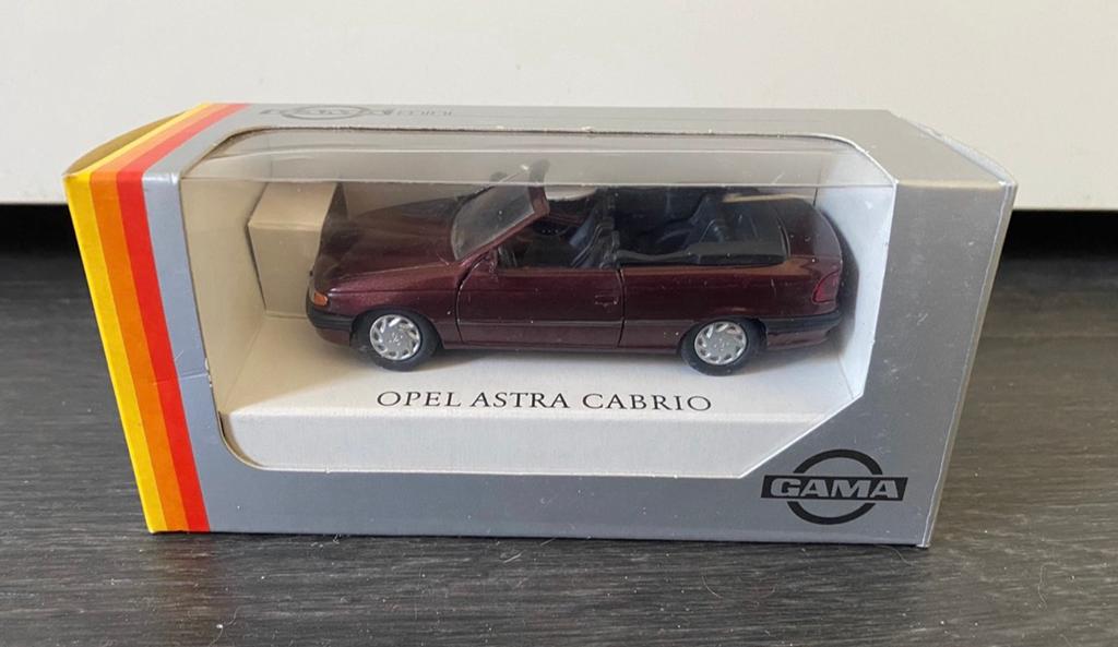 2x Opel F Astra Cabrio, Hobby en Vrije tijd, Modelauto's | 1:43, Ophalen of Verzenden, Nieuw, Auto, Gama