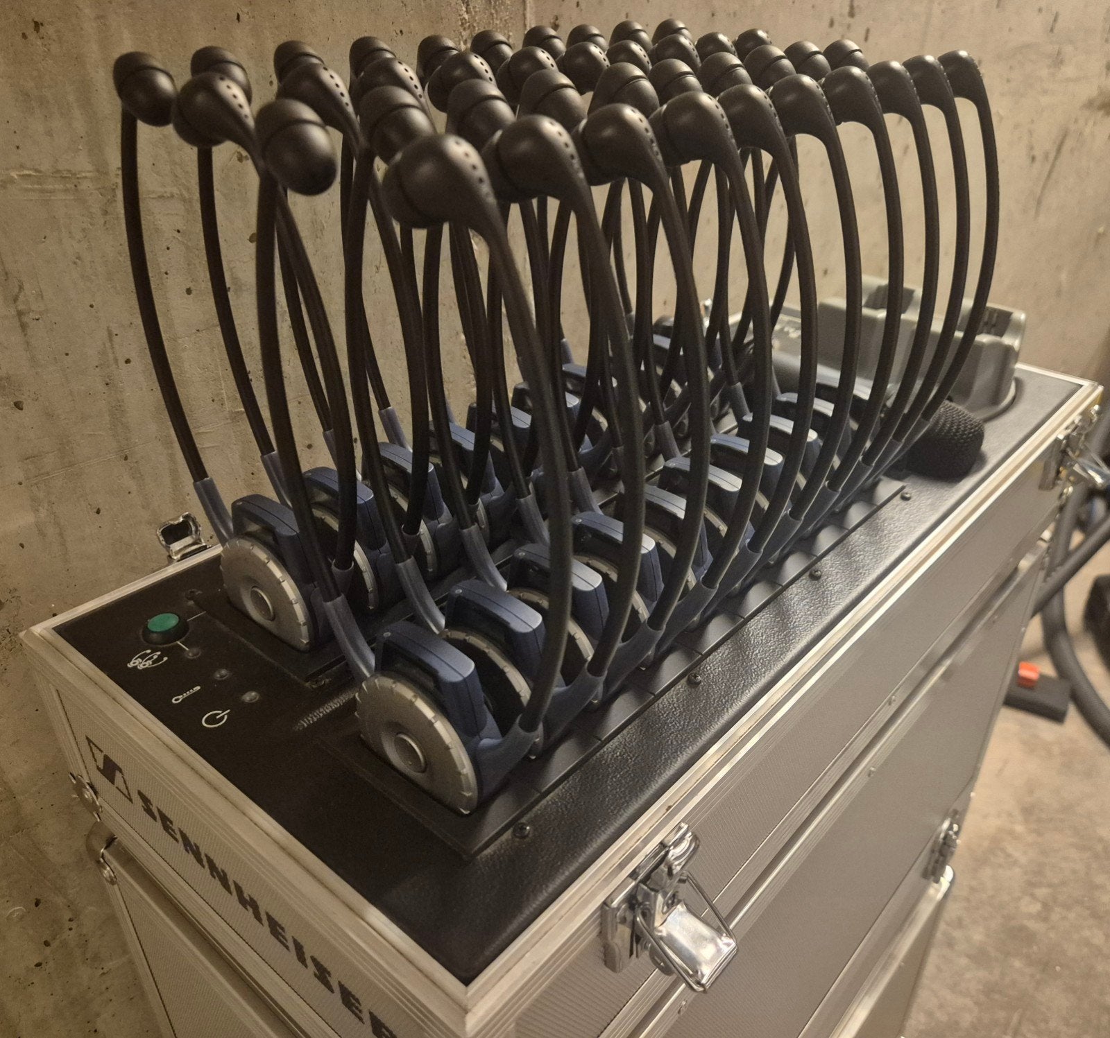 Sennheiser tourguide, Ophalen