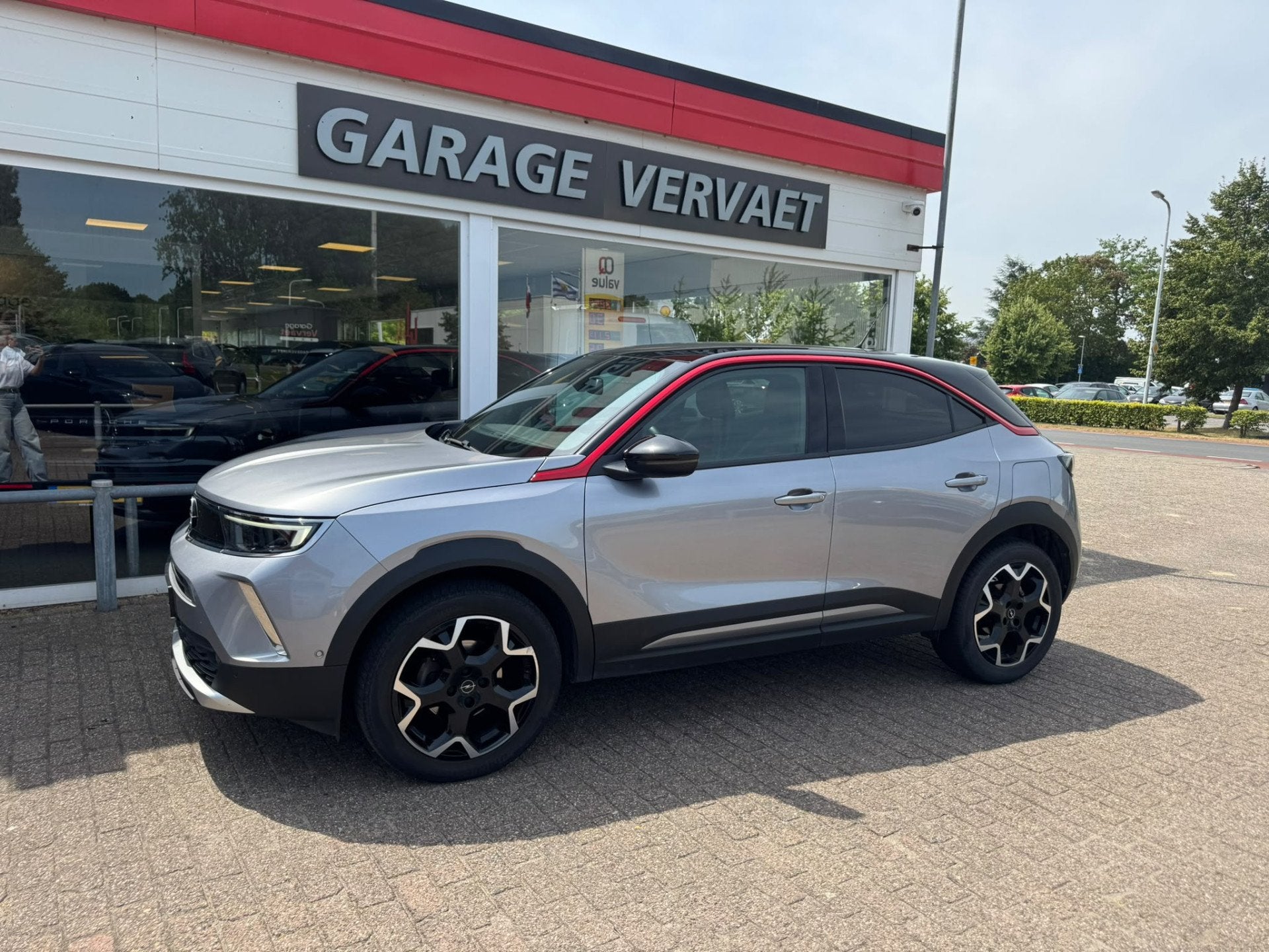 Opel Mokka 1.2 Turbo GS Line (bj 2021, automaat), Auto's, Gebruikt, 1199 cc, 1200 kg, Parkeersensor