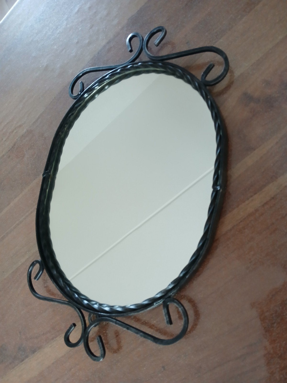 Ovale spiegel met sierlijk smeedijzeren frame, Antiek en Kunst, Ophalen, Ovaal, Minder dan 50 cm, Minder dan 100 cm