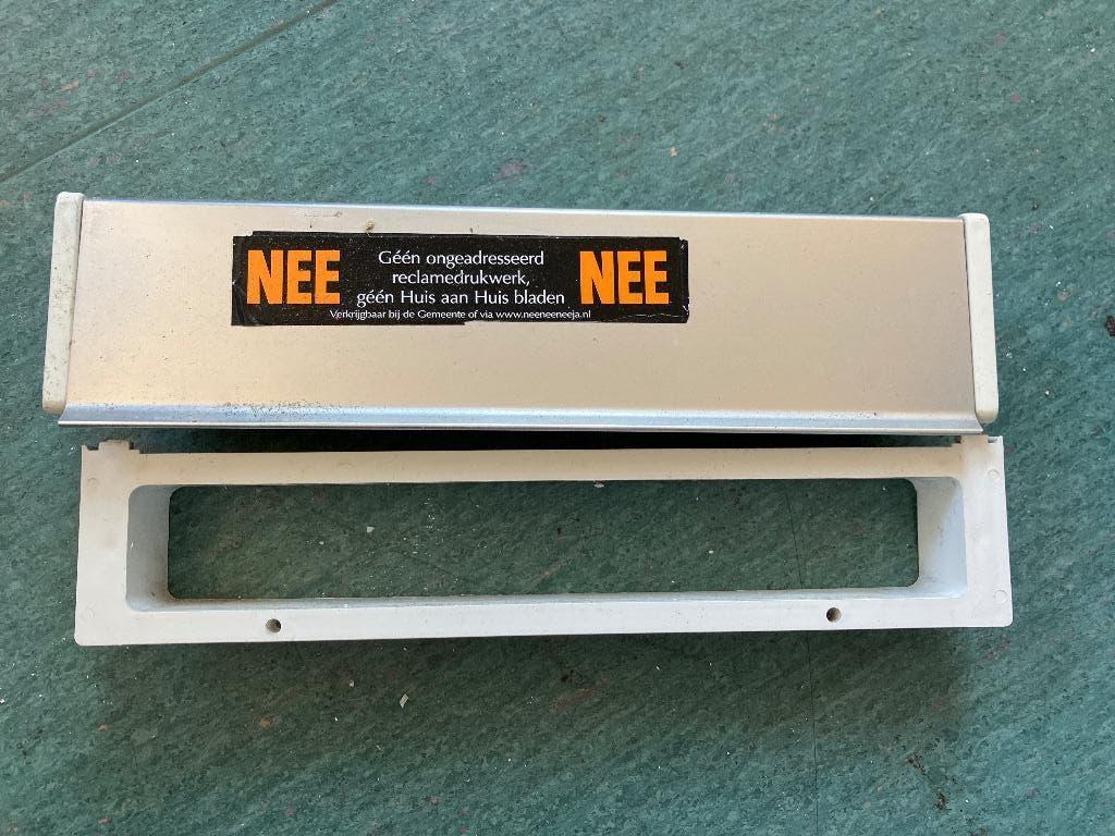 Deurbrievenbus zilver aluminium gratis, Tuin en Terras, Brievenbussen, Ophalen, Gebruikt, Aluminium