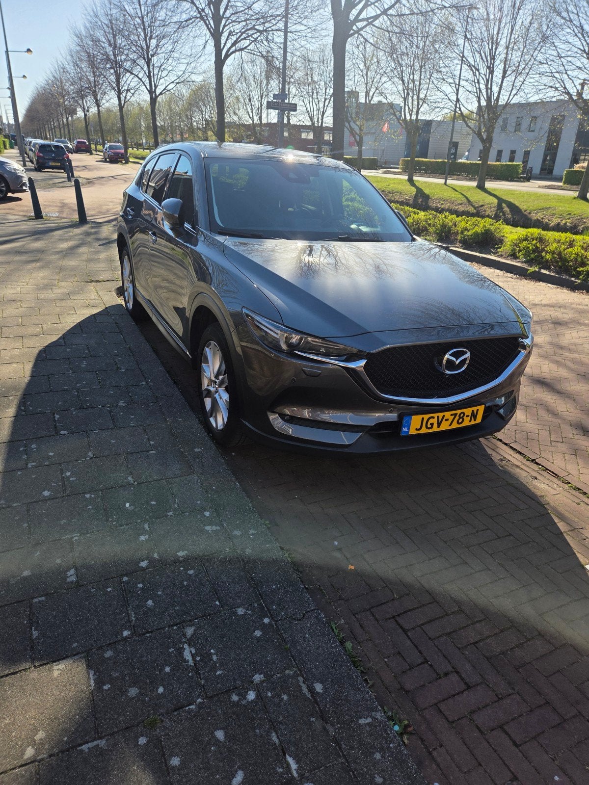 Foto 2 van Mazda CX-5 2.0 Skyactiv-g 165pk 2WD Aut 2019 Grijs