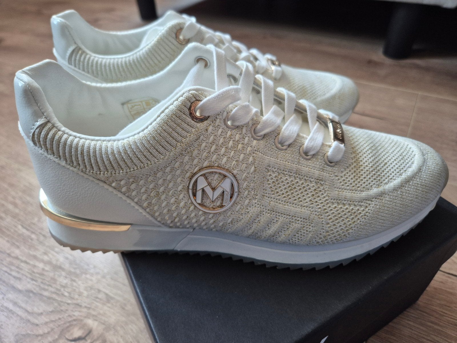 Mexx sneakers * maat 39 * wit/goud * zgan, Kleding | Dames, Schoenen, Mexx, Wit, Ophalen of Verzenden, Sneakers of Gympen