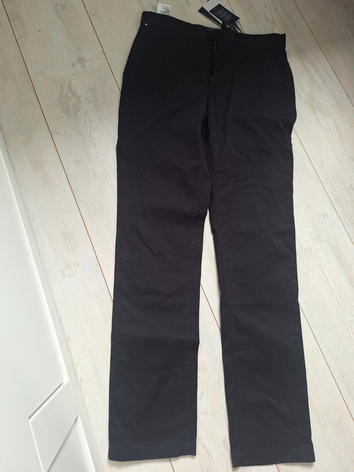 Nieuwe Tommy Hilfiger Denton Slim Straight Broek 28/32, Kleding | Heren, Broeken en Pantalons, Zwart, Tommy Hilfiger, Nieuw, Overige maten