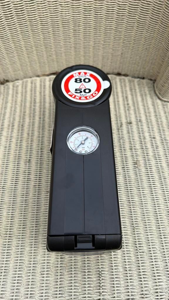 Fix & go compressor kit 12v, Doe-het-zelf en Verbouw, Minder dan 25 liter, Ophalen, Zo goed als nieuw, Minder dan 200 liter/min