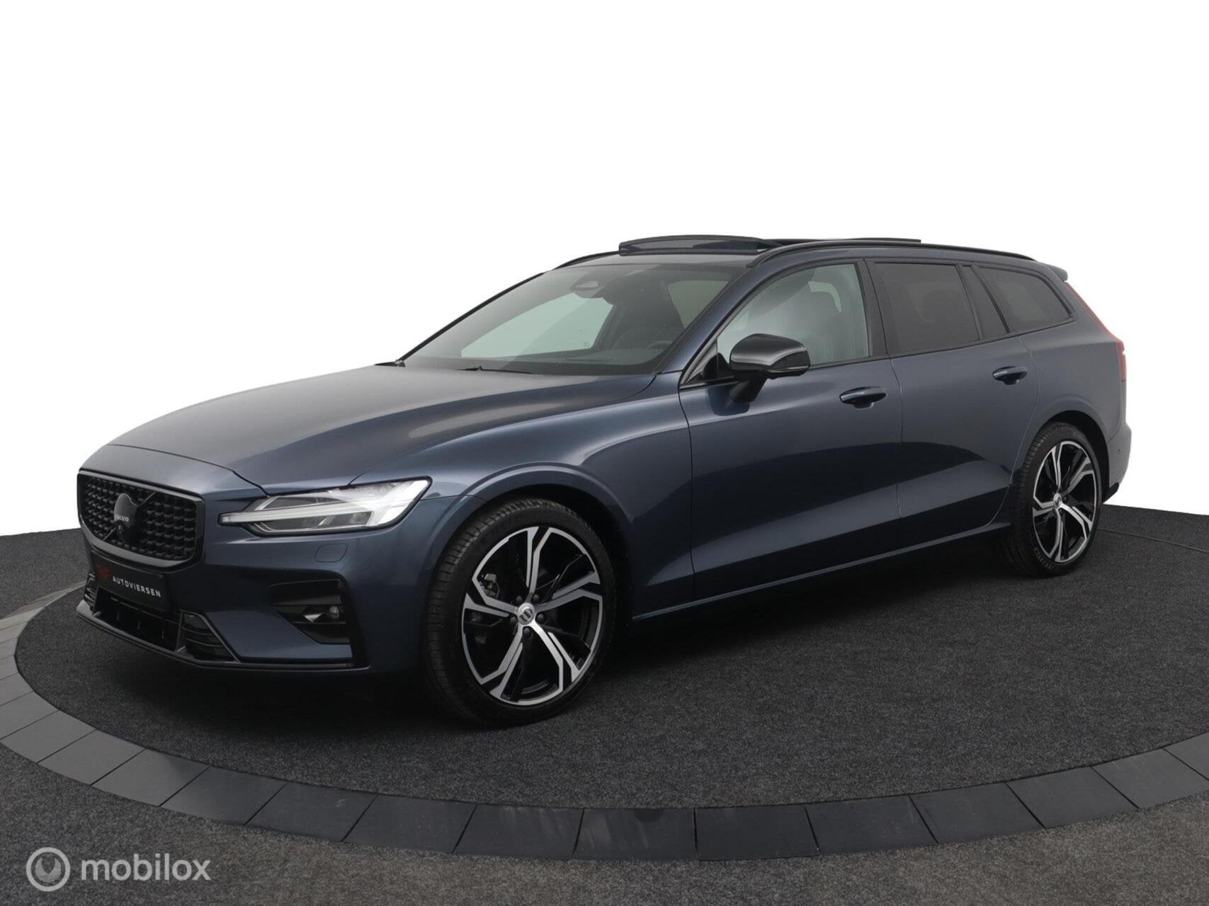 Volvo V60 2.0 B4 Ultra Dark | Pano | 360° | Harman Kardon |, Auto's, 4 cilinders, 1969 cc, Leder, 750 kg
