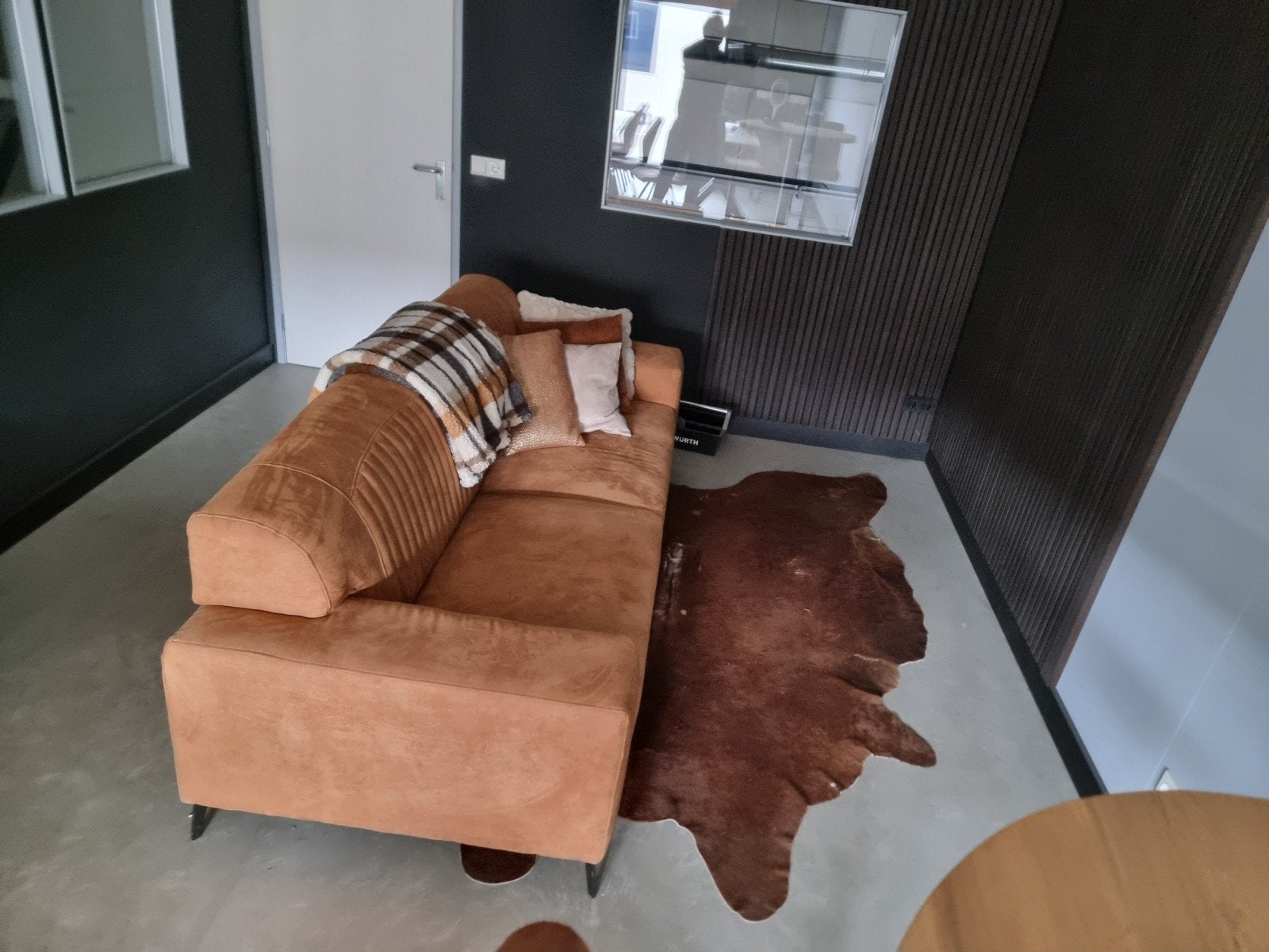 Comfortabele 3-zitsbank in cognacbruin stof, Ophalen, Modern, Comfortabel, Driepersoons, 75 tot 100 cm