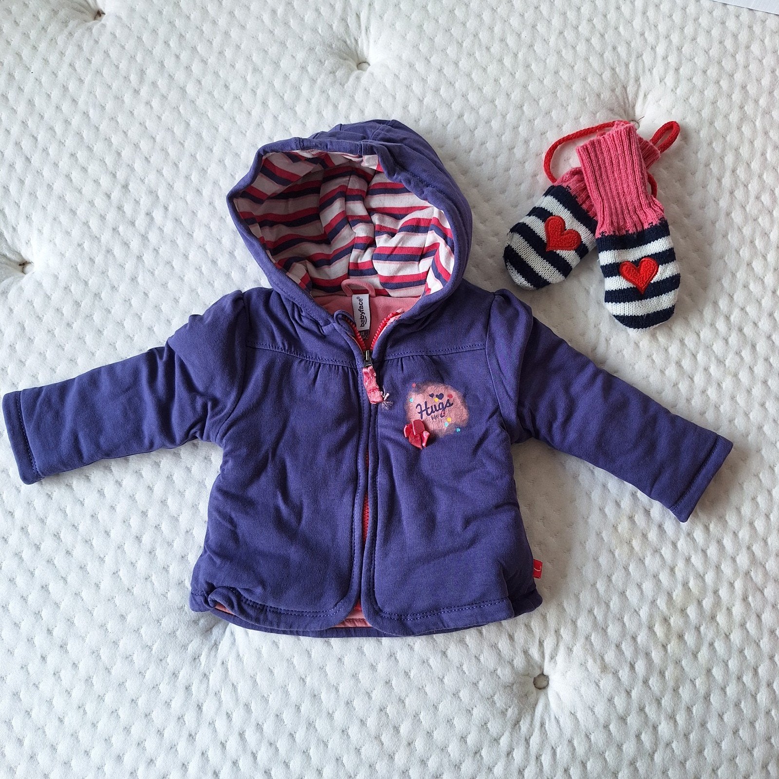Leuke paarse herfst/winterjas maat 68 met wantjes voor baby, Ophalen of Verzenden, Gebruikt, Babyface, Meisje