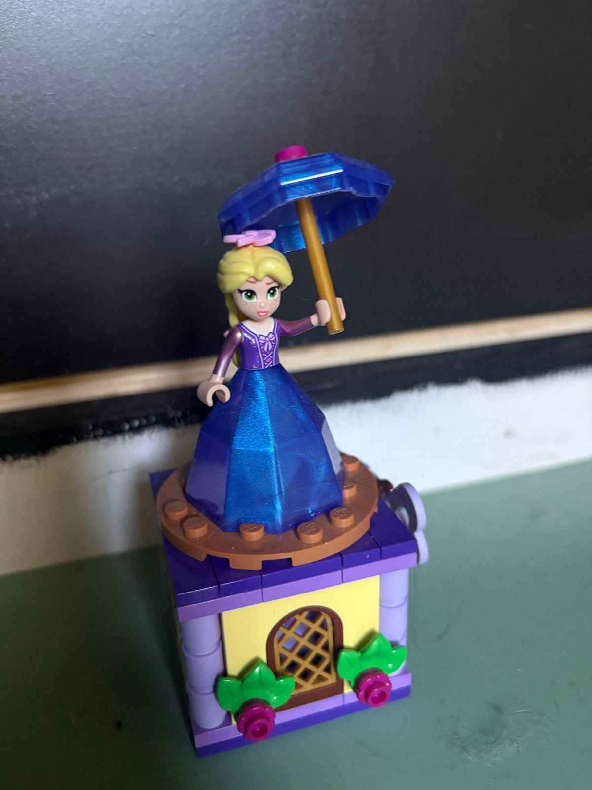LEGO Disney Rapunzel Toren met Paraplu - Set 43214, Ophalen of Verzenden, Zo goed als nieuw, Overige merken