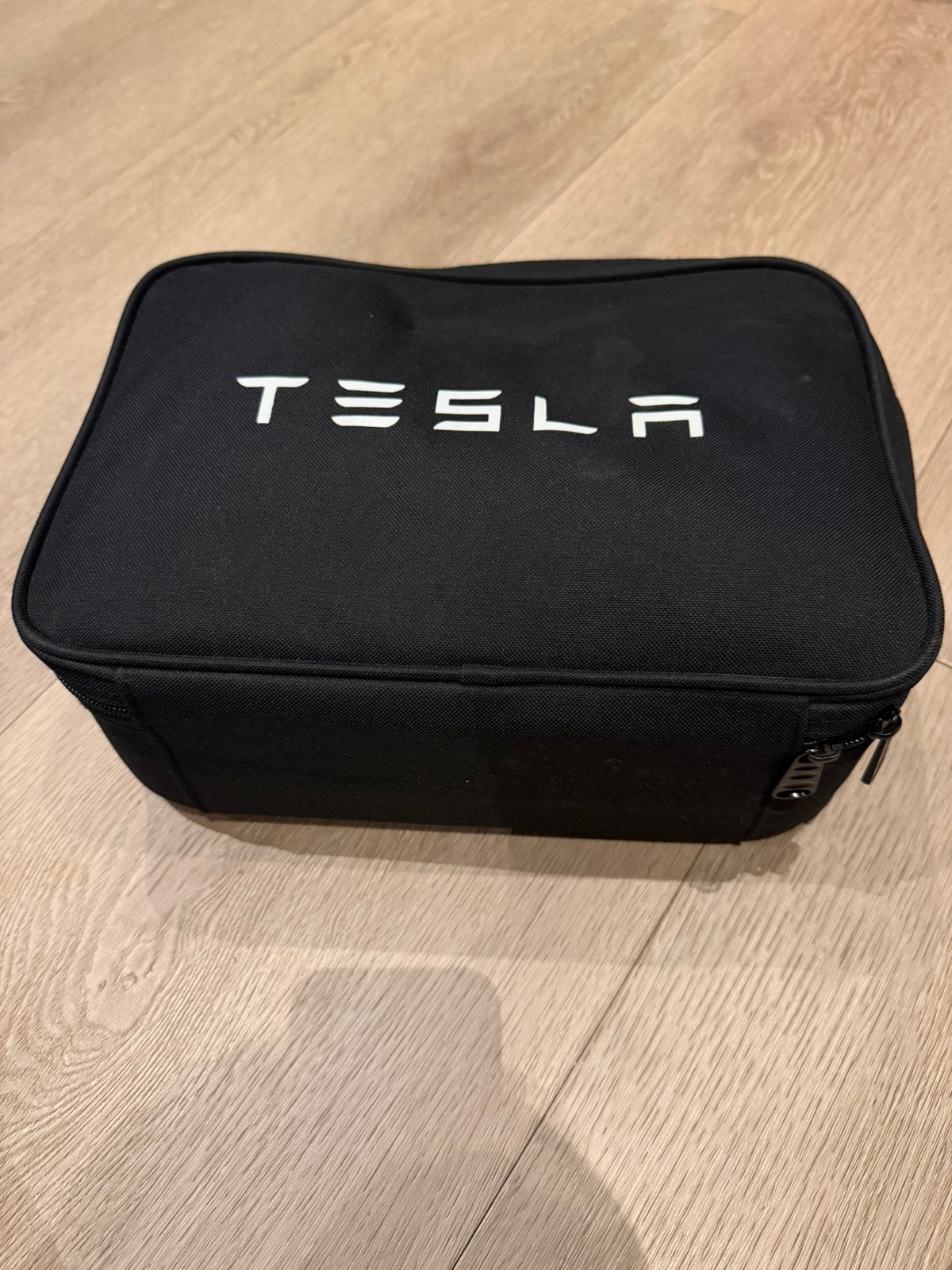 Trekhaak Tesla nieuw ongebruikt, Auto diversen, Laadpalen, Ophalen, Zo goed als nieuw, Laadkabel