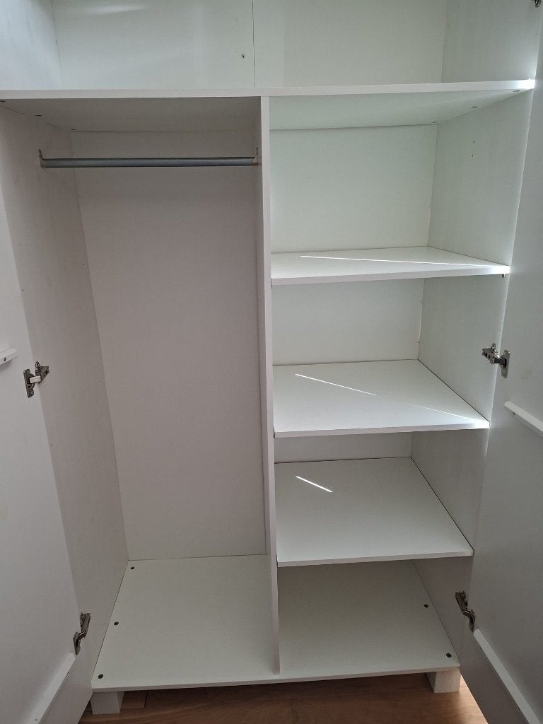 Kledingkast, Ophalen, Met deur(en), Gebruikt, 100 tot 150 cm