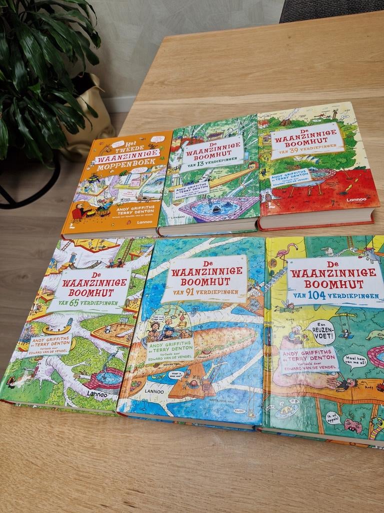 De Waanzinnige Boomhut serie 5 boeken), Ophalen of Verzenden, Zo goed als nieuw, Andy Griffiths en Terry Denton, Fictie