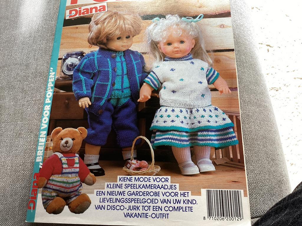 Brei- en haakboekje: Poppen- en berenkleertjes, Hobby en Vrije tijd, Breien en Haken, Ophalen of Verzenden, Gebruikt, Breien of Haken