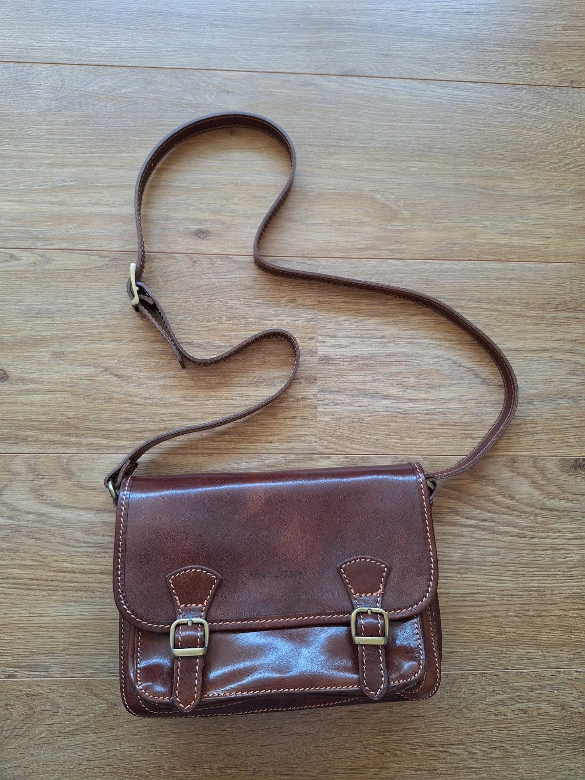 Italiaanse kalfsleren damestas - Nieuw, Sieraden, Tassen en Uiterlijk, Ophalen of Verzenden, Nieuw, Bruin, Schoudertasje