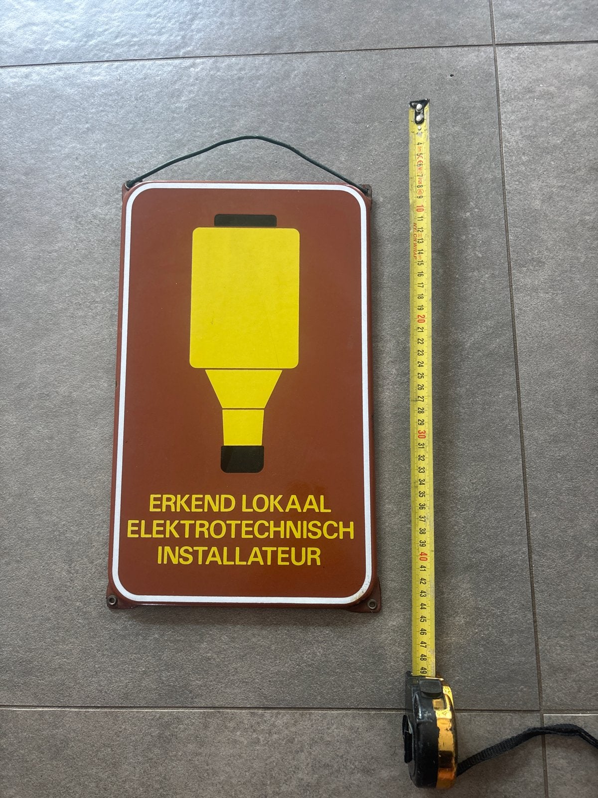 Emaille bord Erkend Lokaal Elektrotechnisch Installateur, Antiek en Kunst, Ophalen