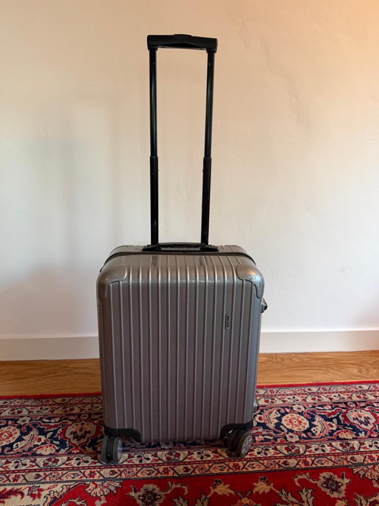 Rimowa Essential Cabin Handbagage Koffer, Sieraden, Tassen en Uiterlijk, Koffers, Gebruikt, 50 tot 60 cm, Hard kunststof, Slot