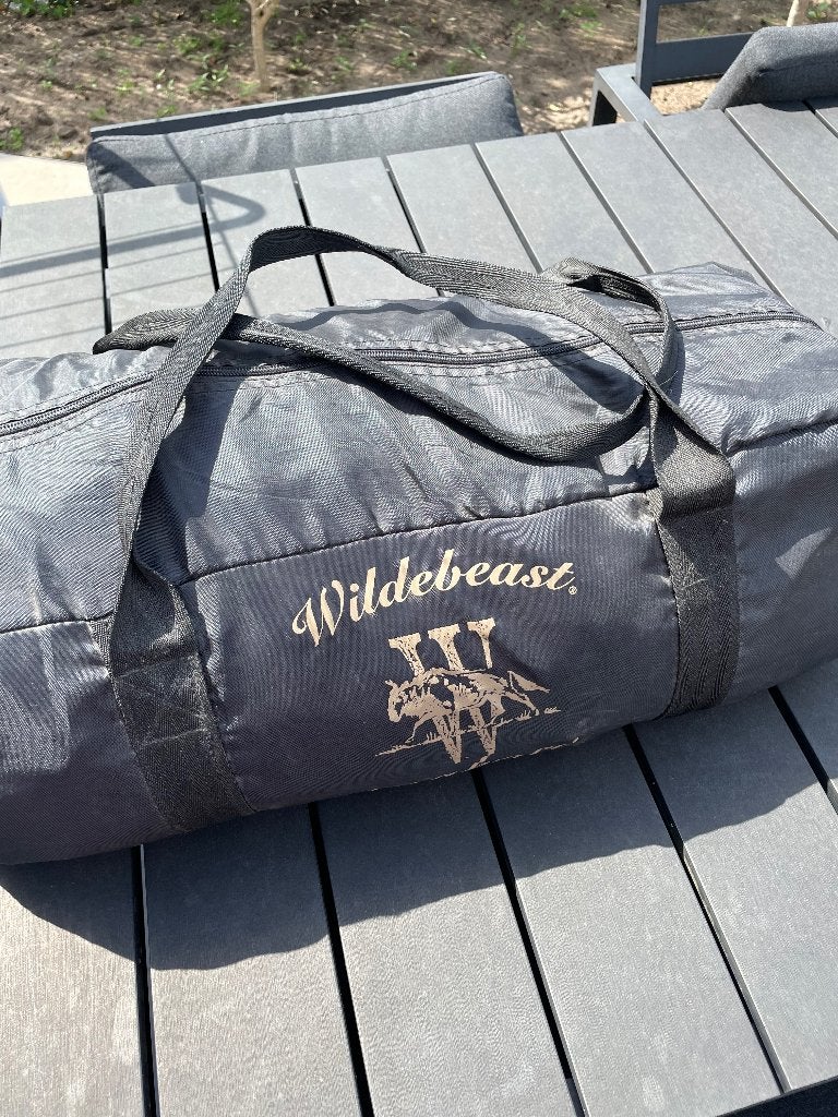 Als nieuw! Wildebeast Makori tent, Caravans en Kamperen, Ophalen, Zo goed als nieuw, Tot en met 2